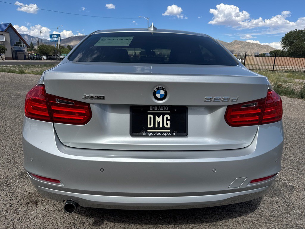 2014 BMW 3 Series Image 8