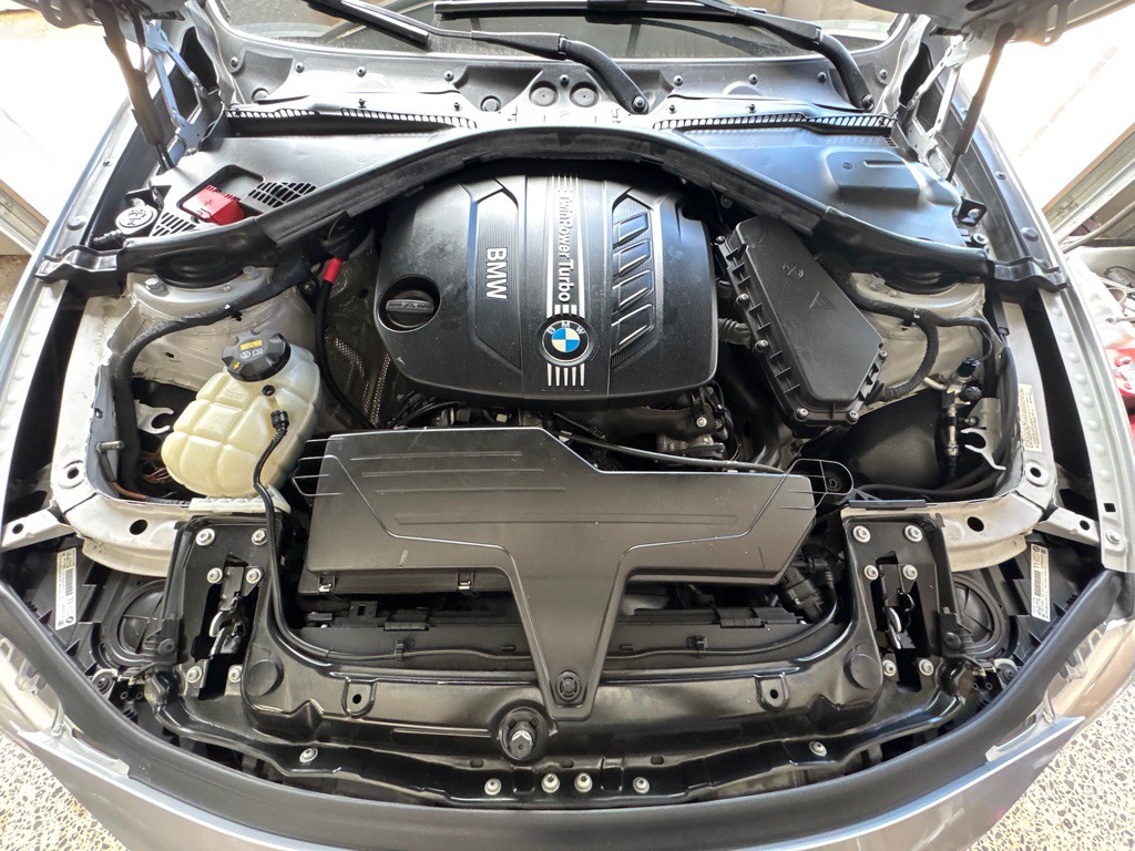 2014 BMW 3 Series Image 20
