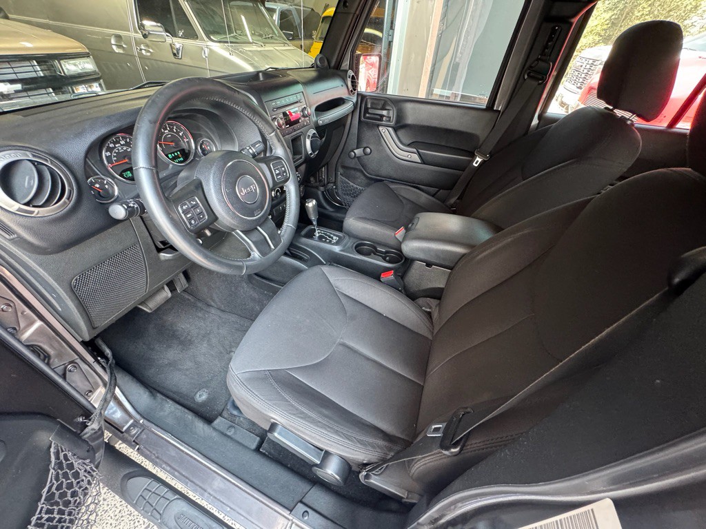 2014 Jeep Wrangler Unlimited Image 9