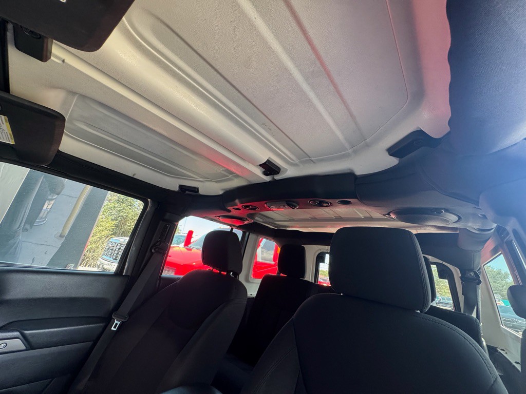 2014 Jeep Wrangler Unlimited Image 16