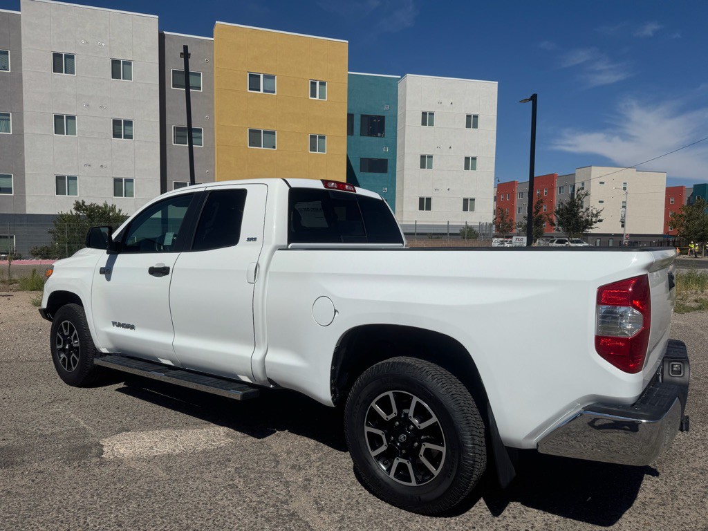 2015 Toyota Tundra Image 7