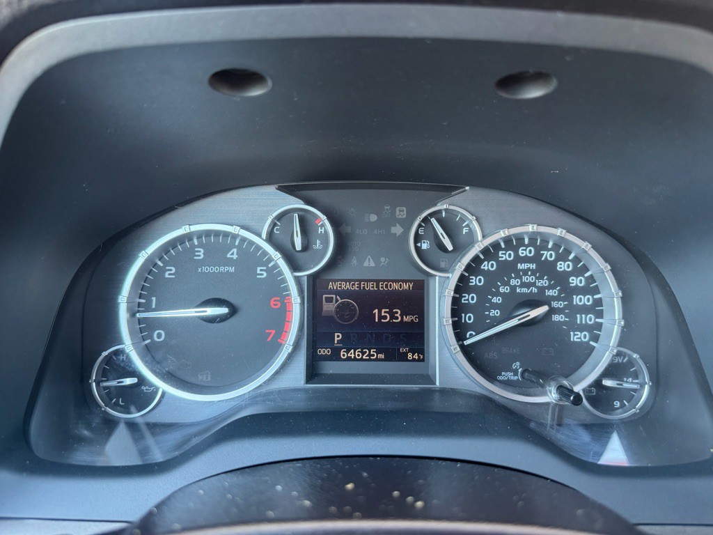 2015 Toyota Tundra Image 12