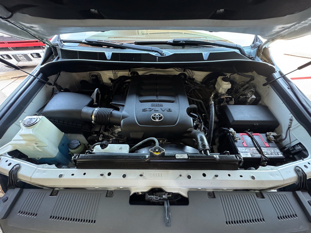 2015 Toyota Tundra Image 19