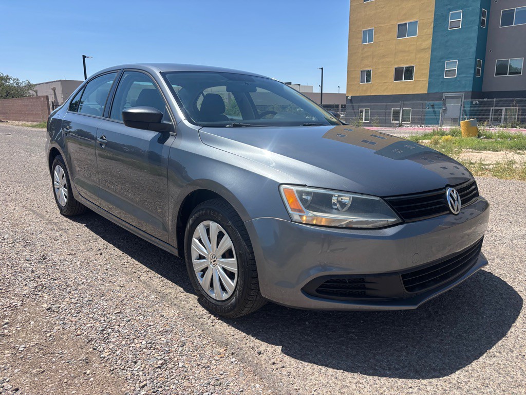 2012 Volkswagen Jetta Image 1