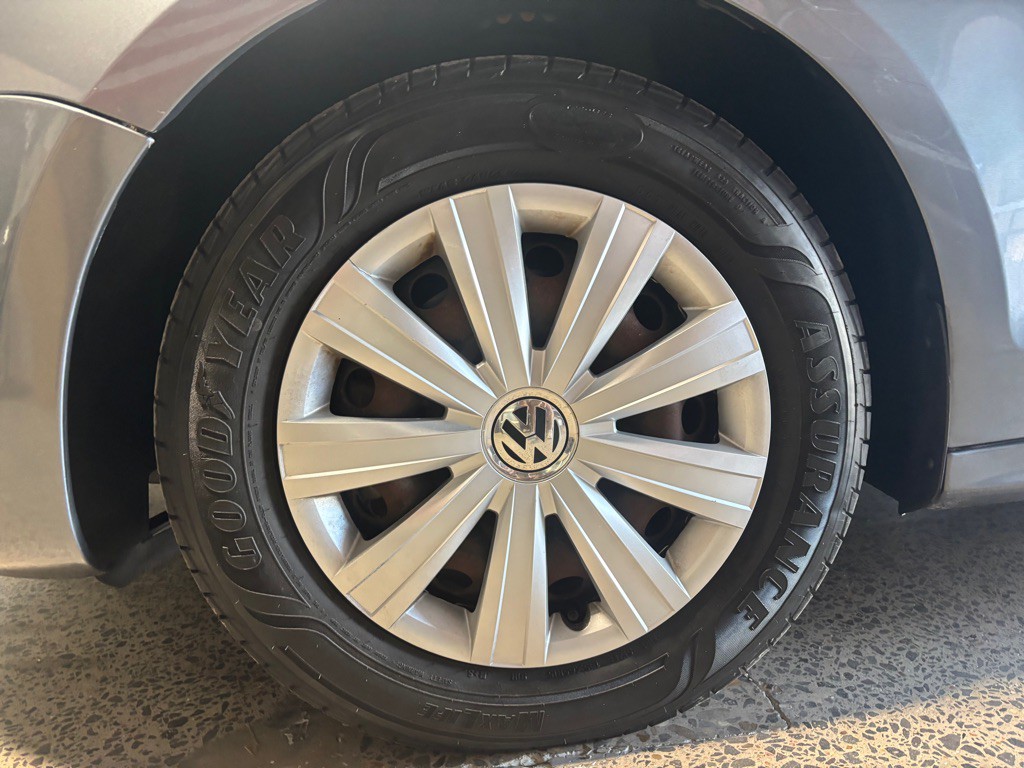 2012 Volkswagen Jetta Image 17