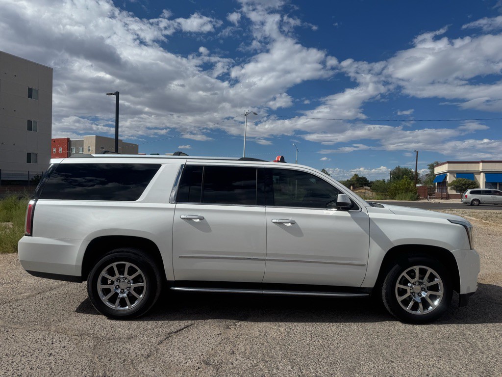 2016 GMC Yukon Image 2