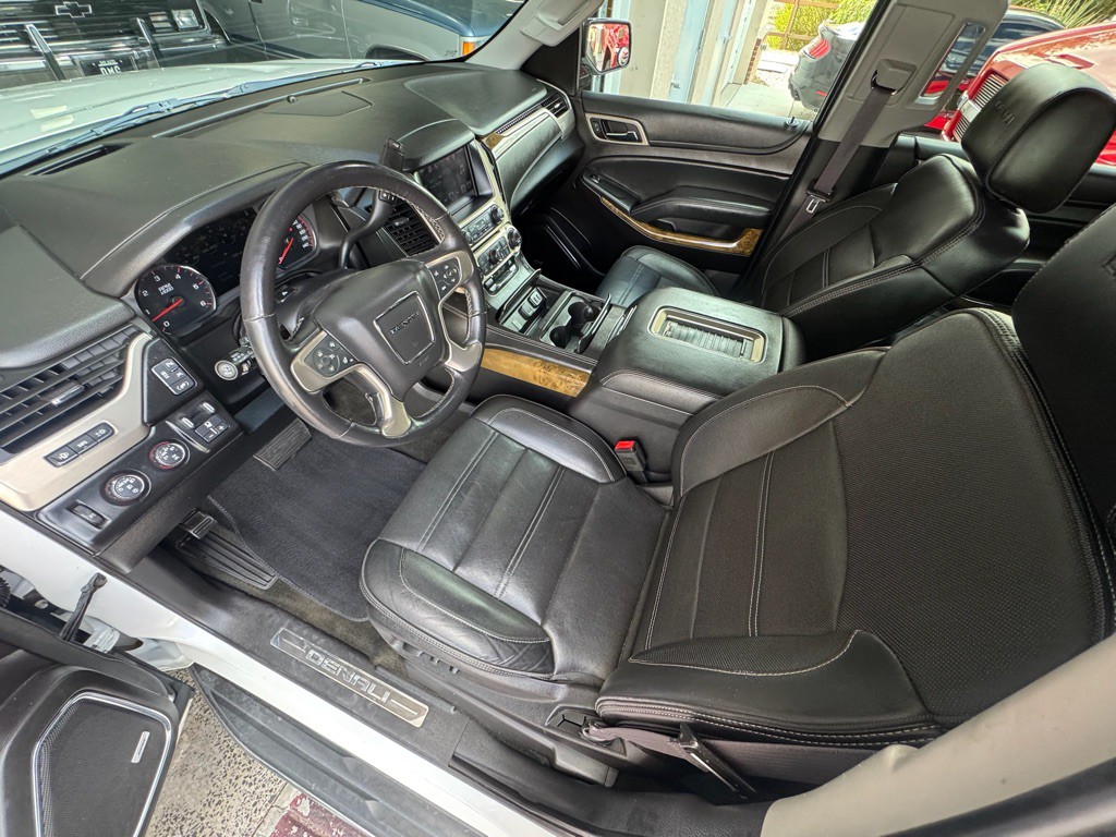 2016 GMC Yukon Image 9