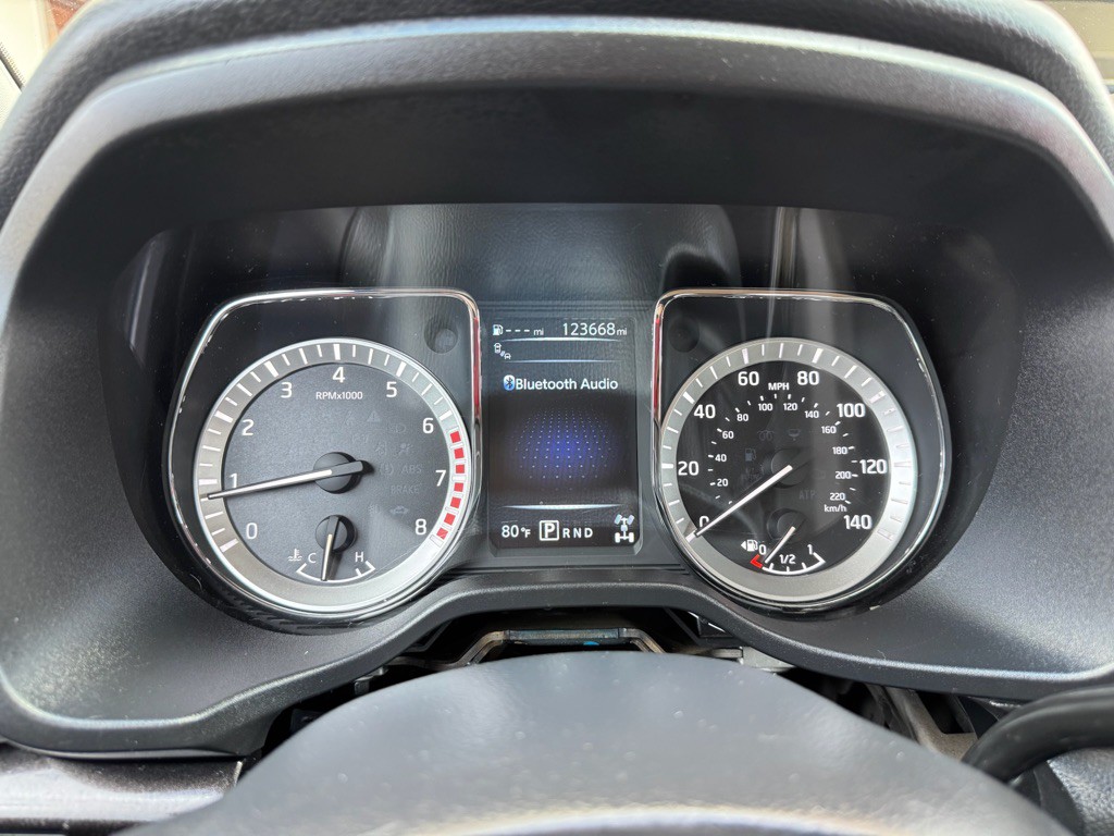 2017 Nissan Titan Image 13