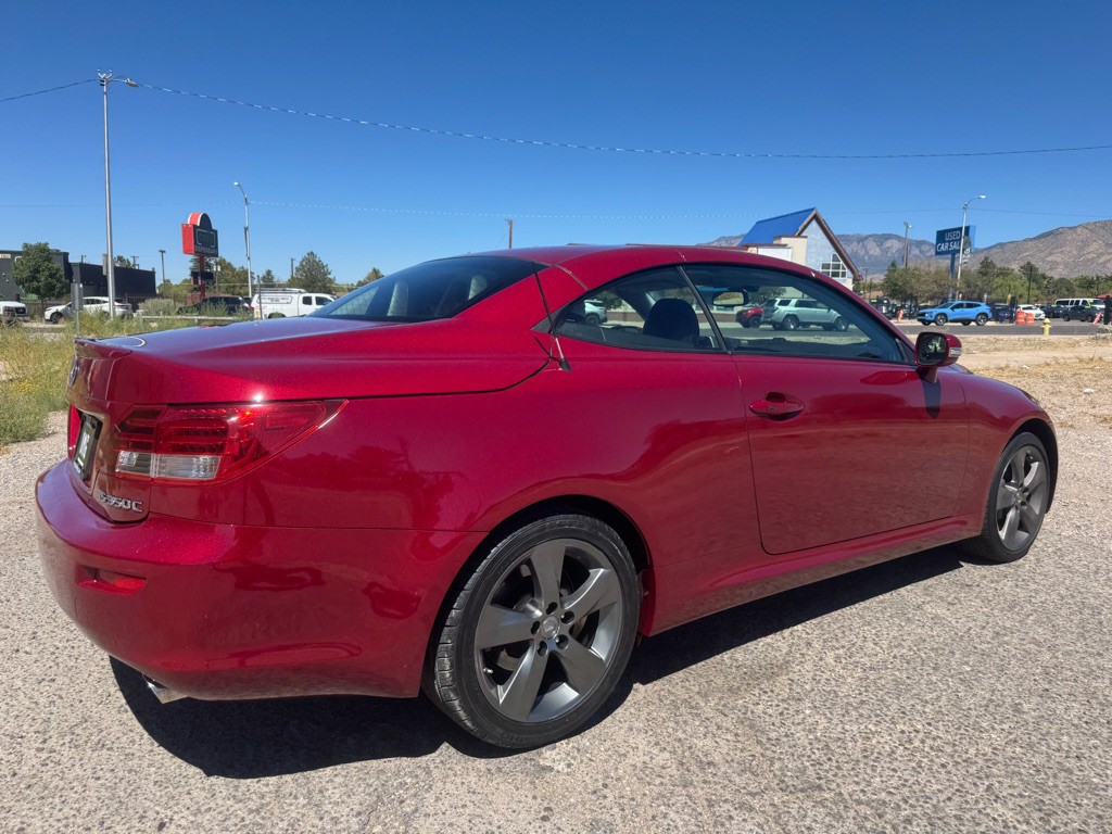 2011 Lexus IS Image 3