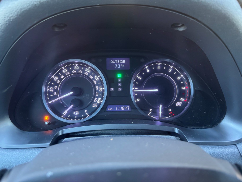 2011 Lexus IS Image 12
