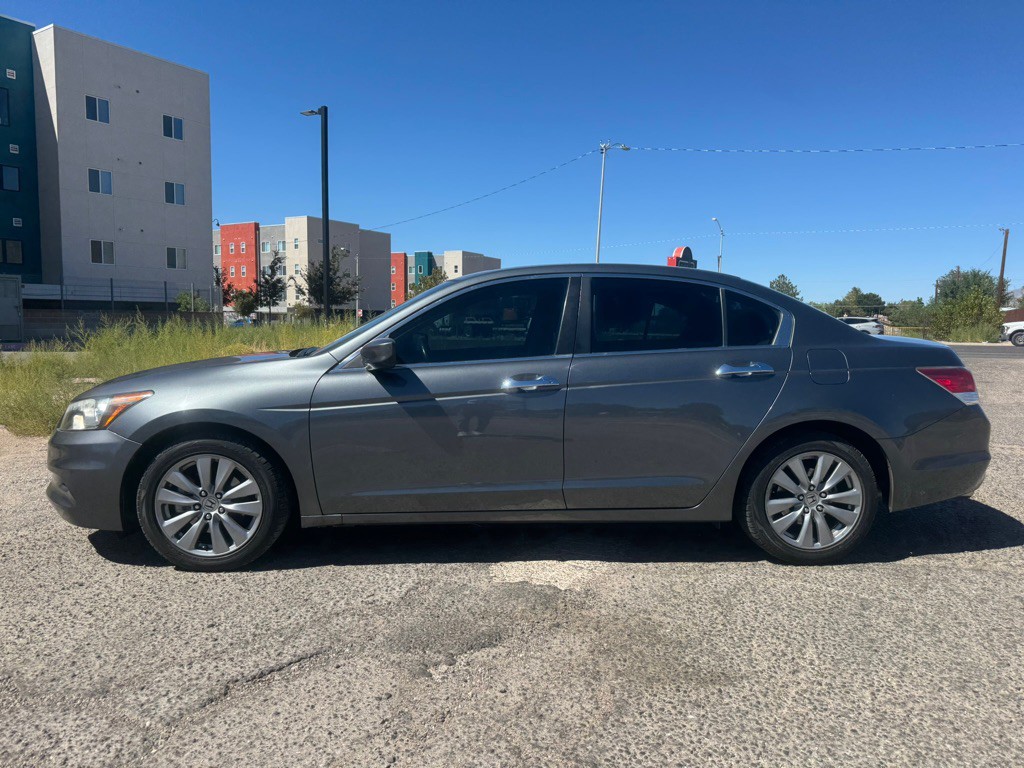 2011 Honda Accord Image 3