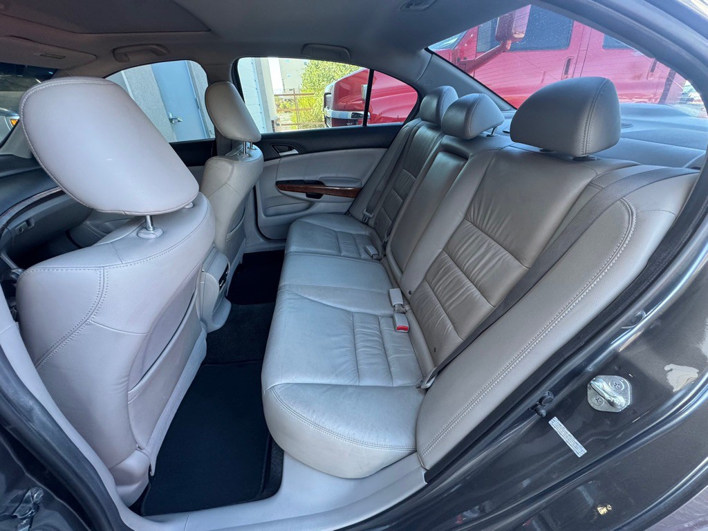 2011 Honda Accord Image 14