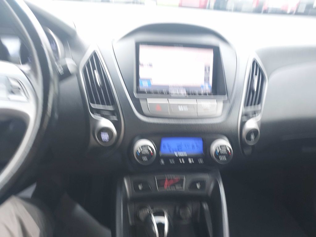 2014 Hyundai Tucson Image 16