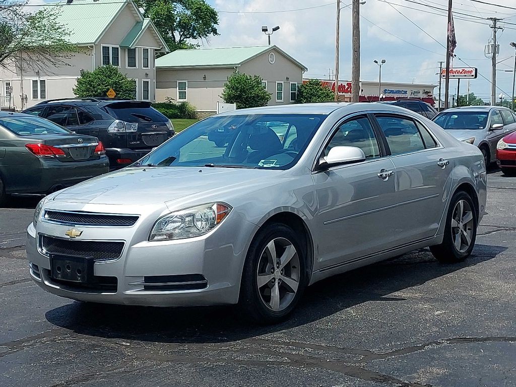 2012 Chevrolet Malibu Image 2