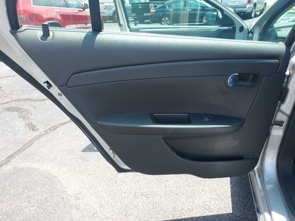 2012 Chevrolet Malibu Image 12
