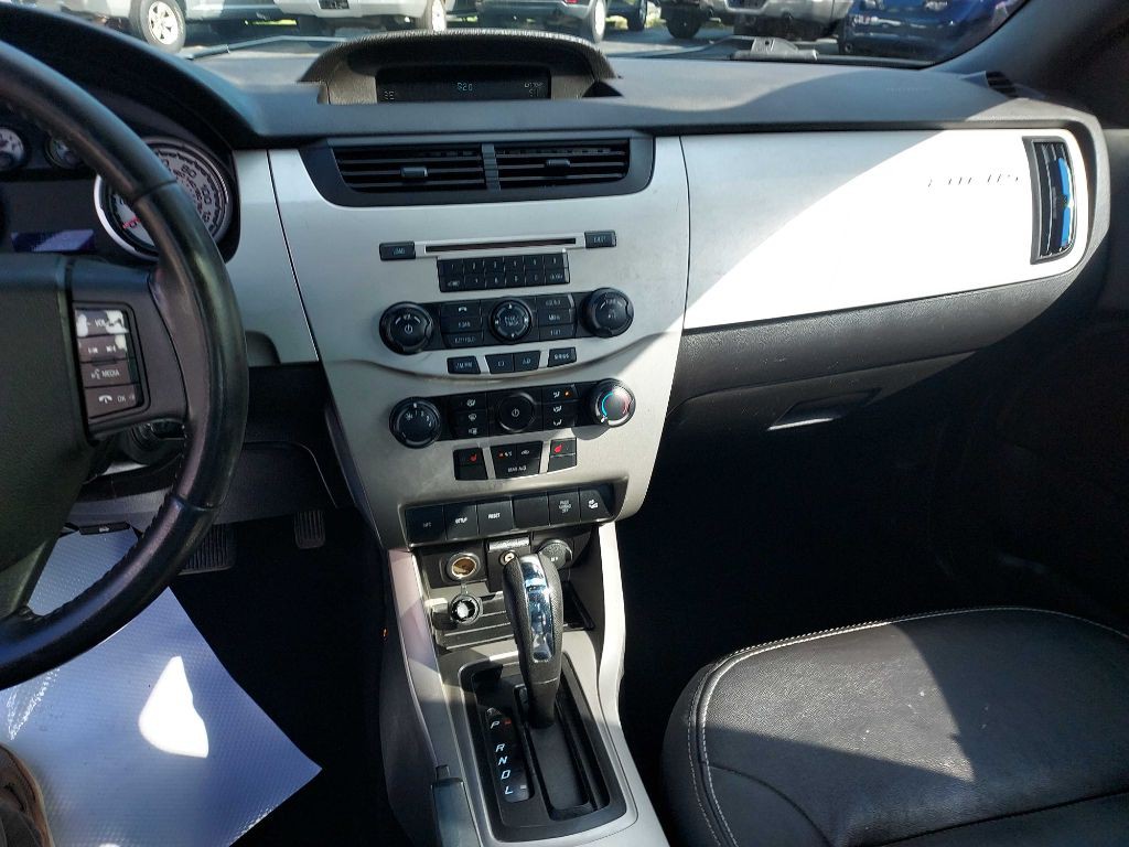 2009 Ford Focus Image 14