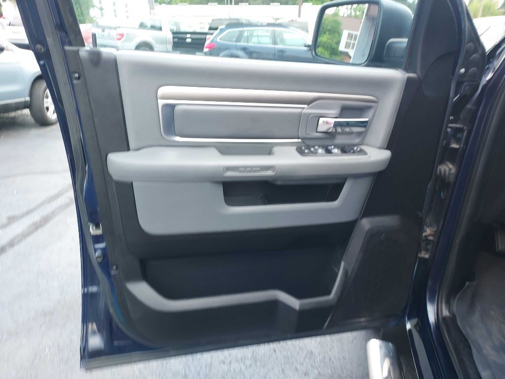 2013 RAM 1500 Image 10