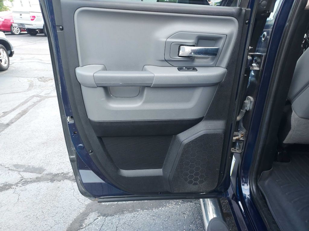 2013 RAM 1500 Image 12