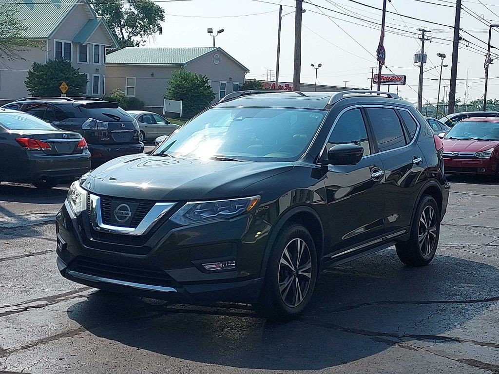2017 Nissan Rogue Image 2