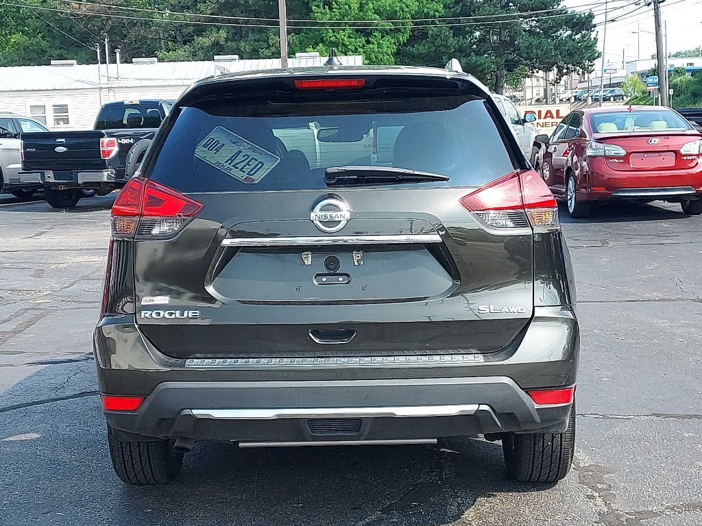 2017 Nissan Rogue Image 5