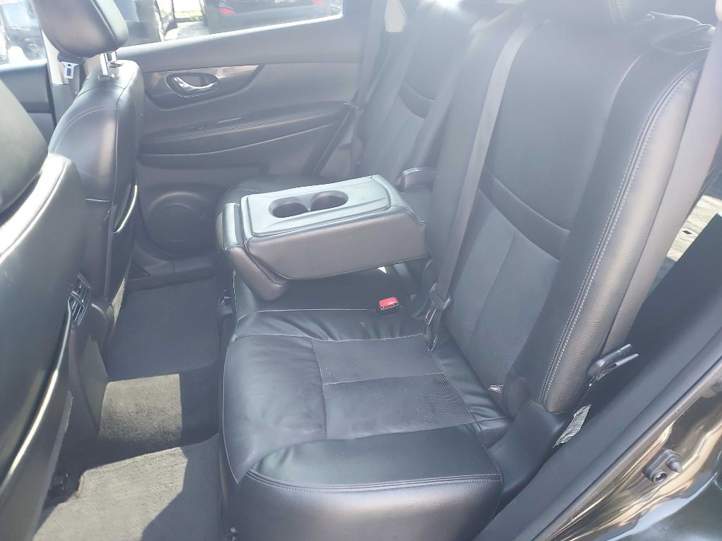 2017 Nissan Rogue Image 12