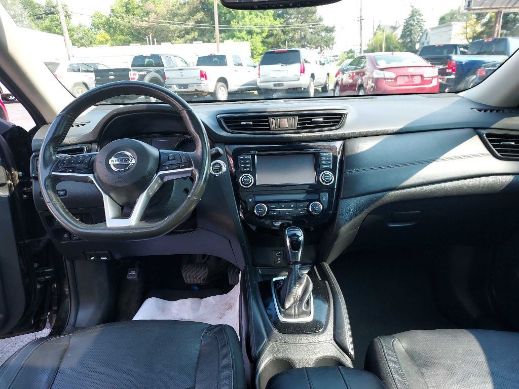 2017 Nissan Rogue Image 15
