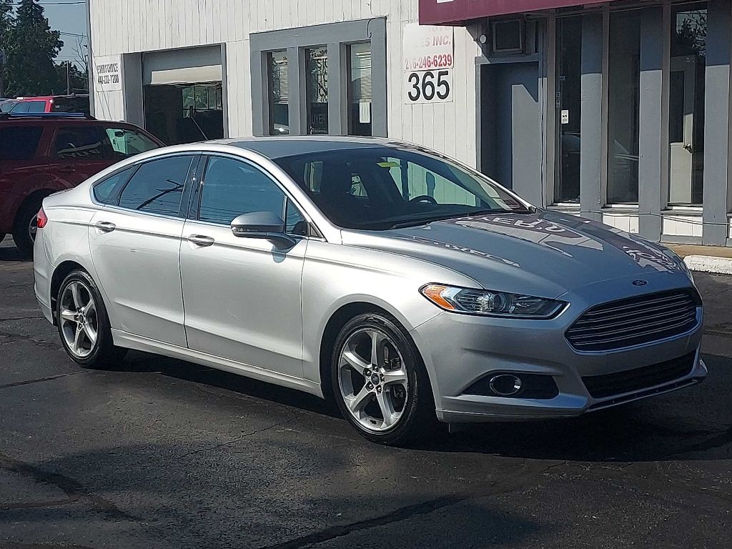 2015 Ford Fusion Image 1