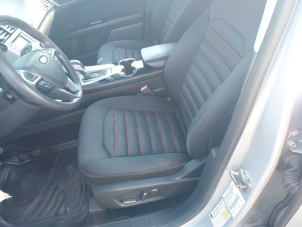 2015 Ford Fusion Image 9
