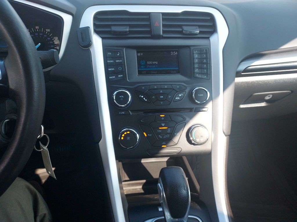 2015 Ford Fusion Image 15