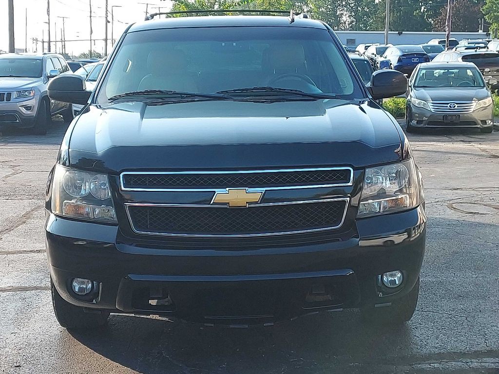 2014 Chevrolet Suburban Image 5