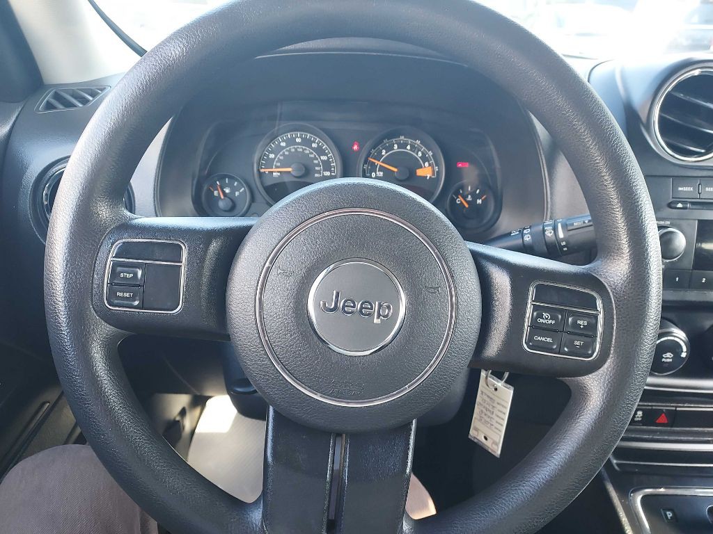 2015 Jeep Patriot Image 16