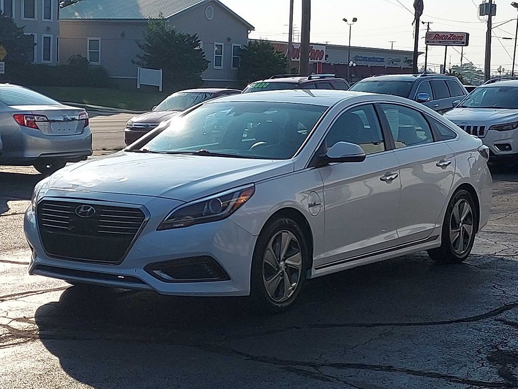 2017 Hyundai Sonata Image 2