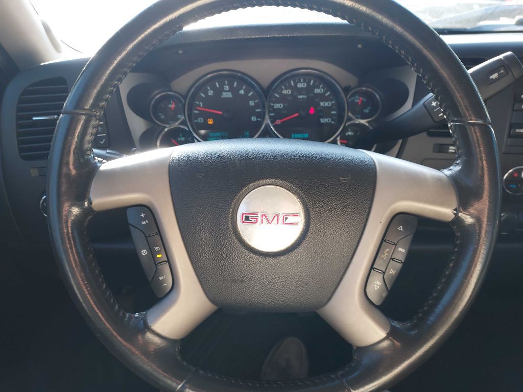 2011 GMC Sierra Image 18