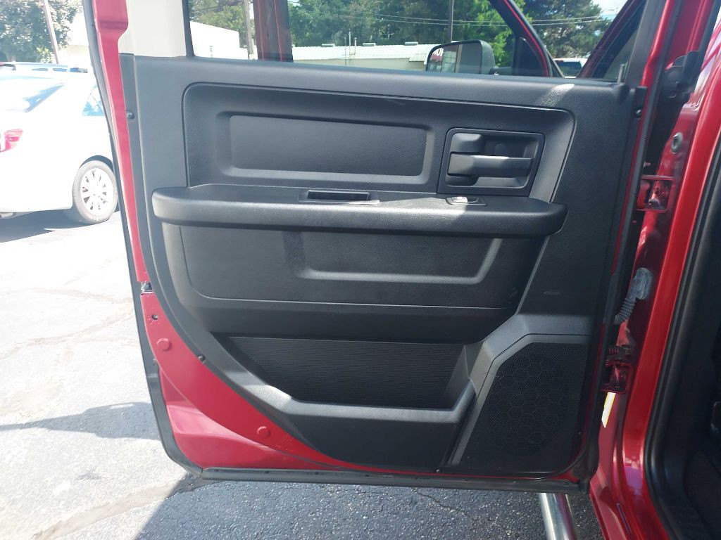 2014 RAM 1500 Image 12