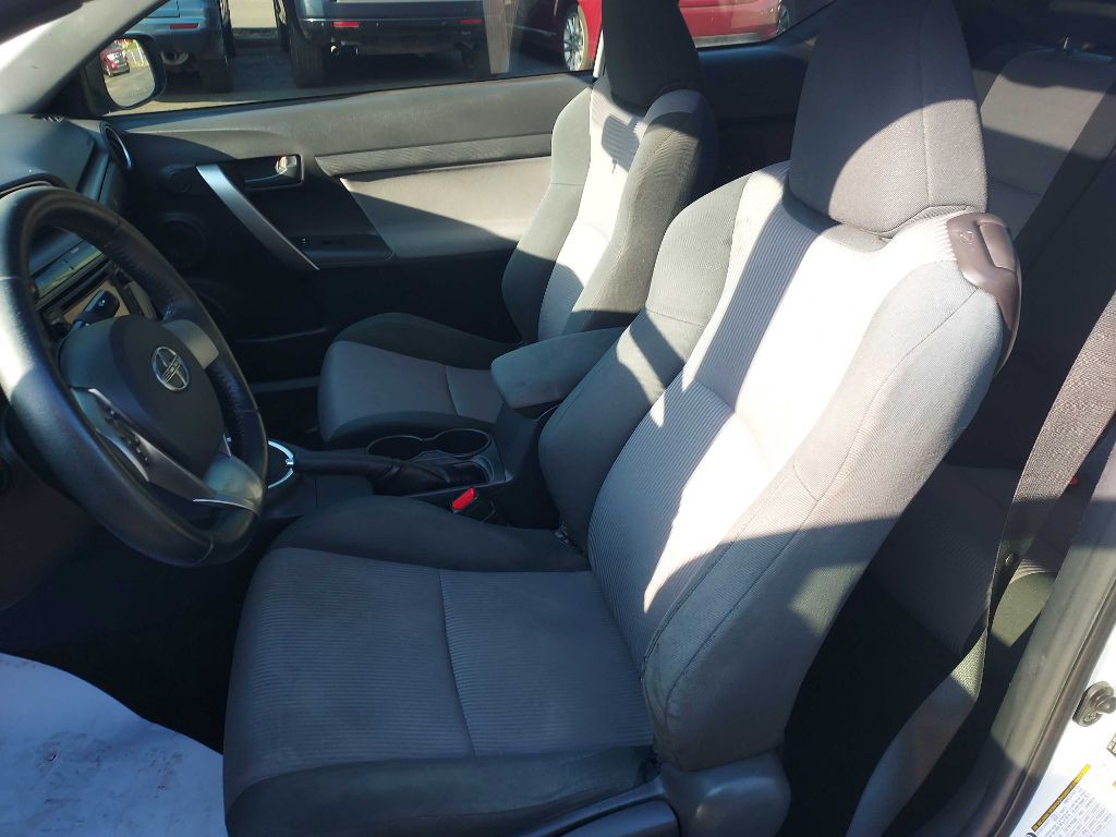2014 Scion tC Image 10