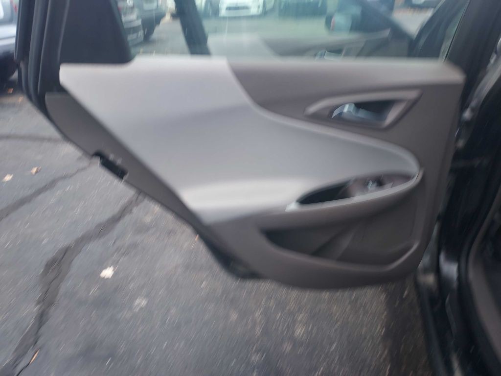 2016 Chevrolet Malibu Image 11