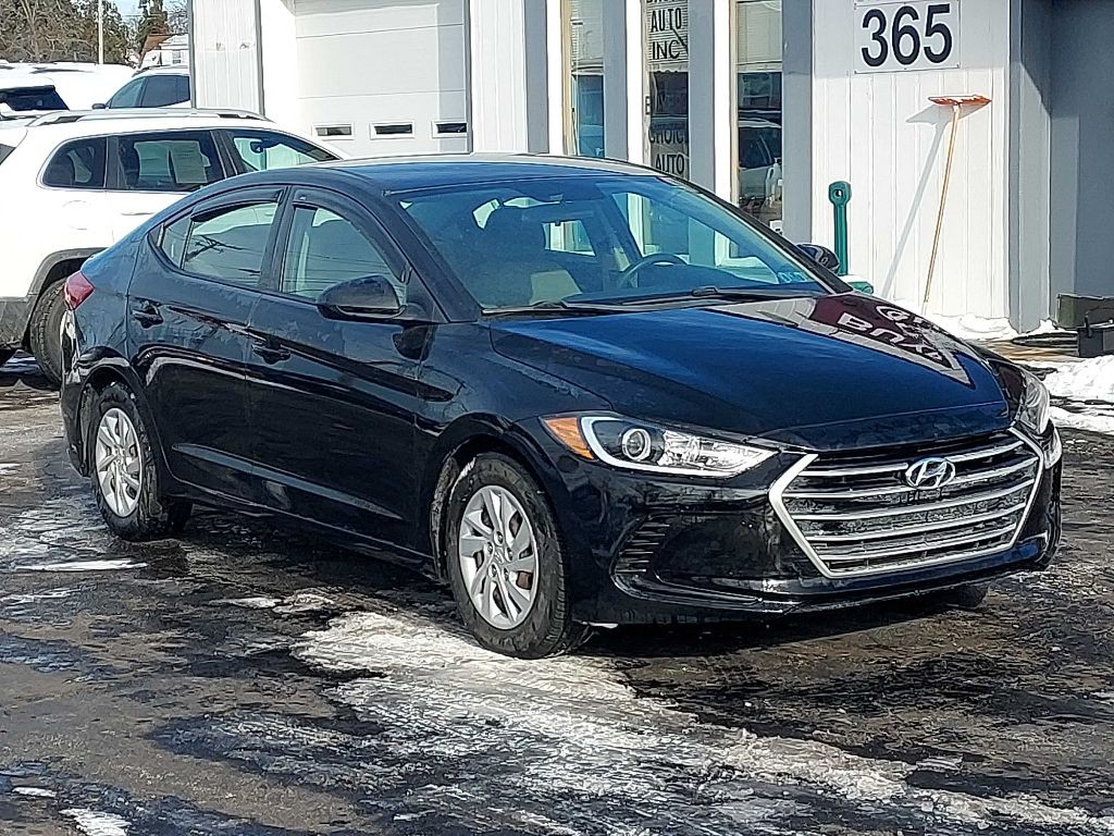 2018 Hyundai Elantra Image 2