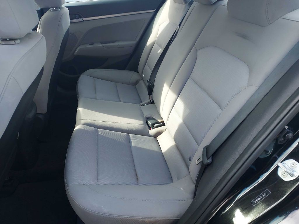 2018 Hyundai Elantra Image 8