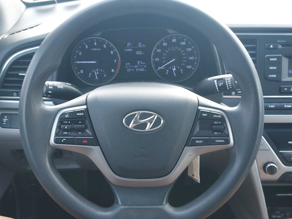 2018 Hyundai Elantra Image 16