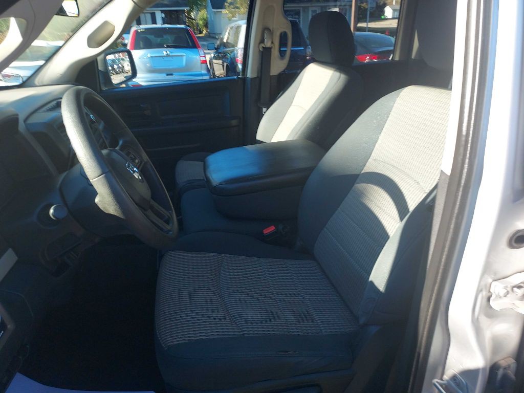 2012 Dodge Ram 1500 Image 9