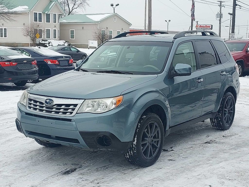 2013 Subaru Forester Image 1