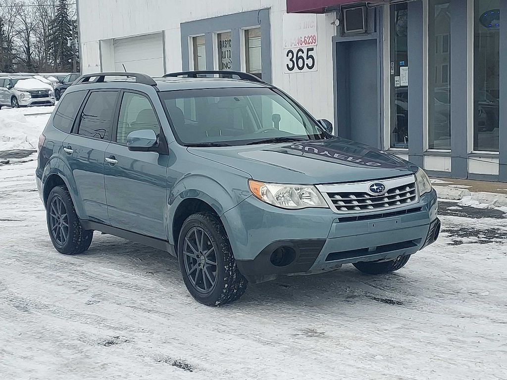 2013 Subaru Forester Image 2