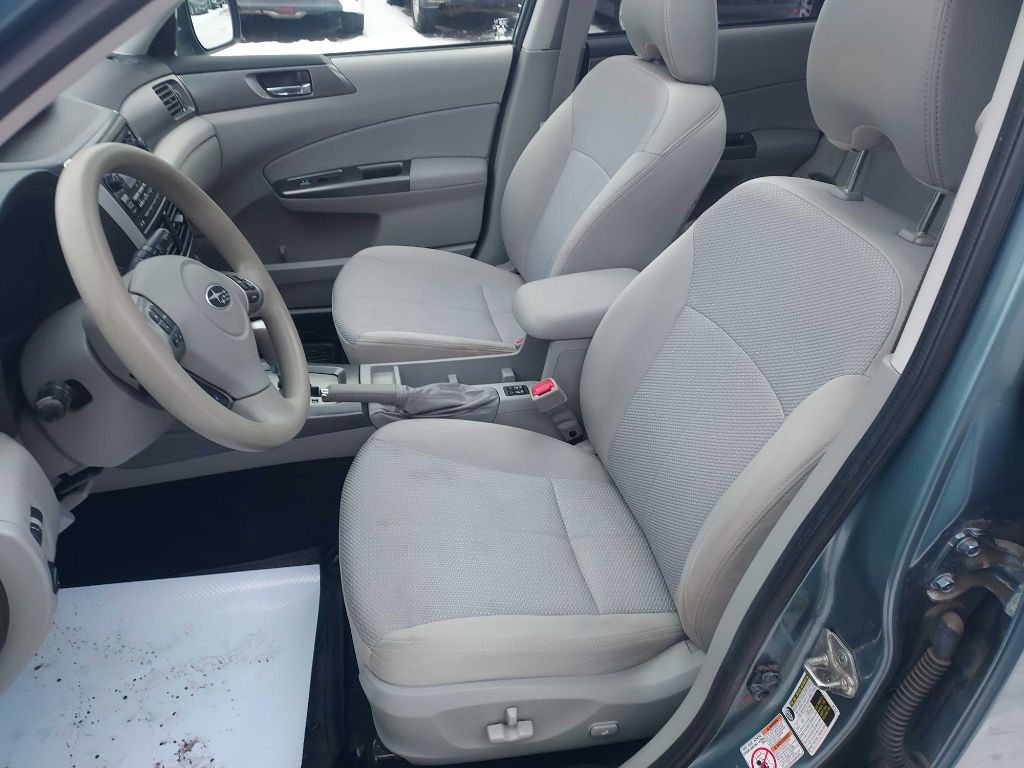 2013 Subaru Forester Image 10