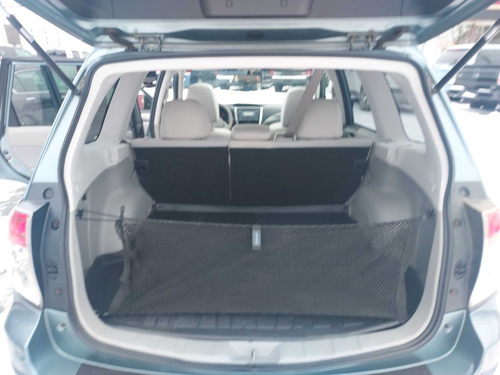 2013 Subaru Forester Image 14