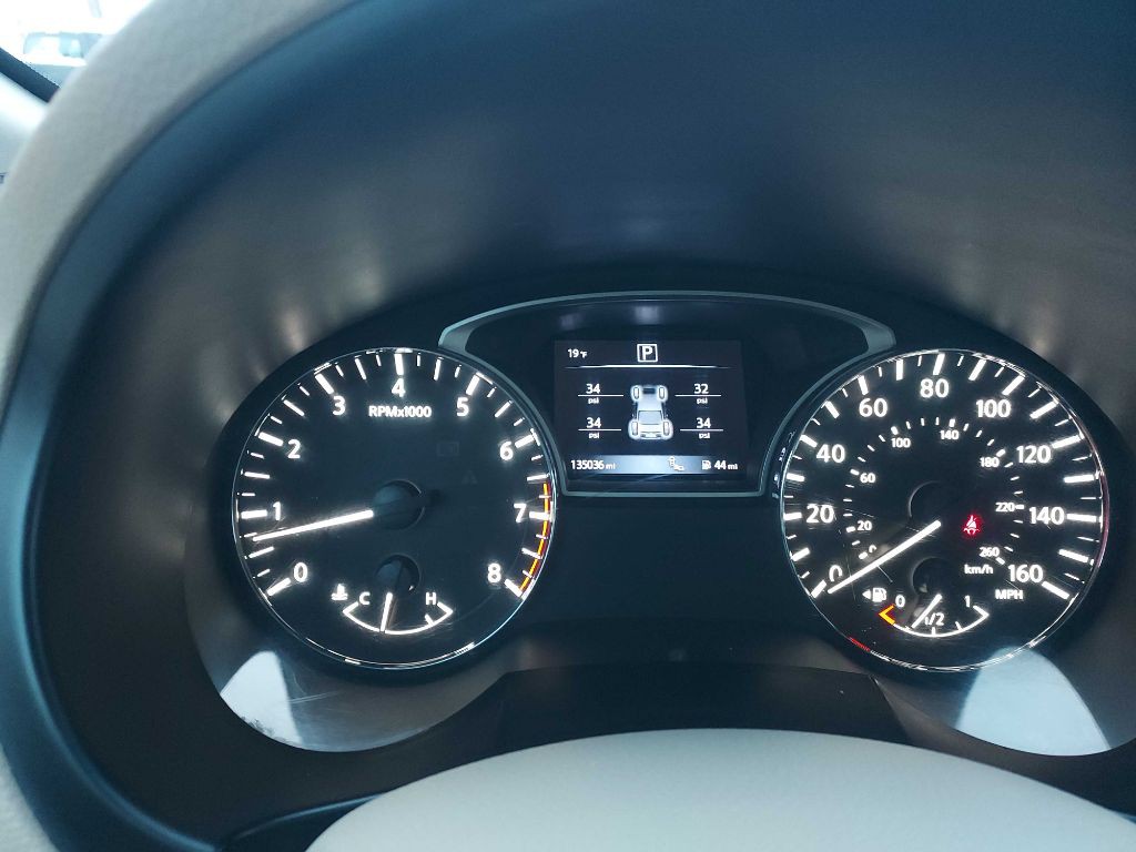 2016 Nissan Altima Image 18