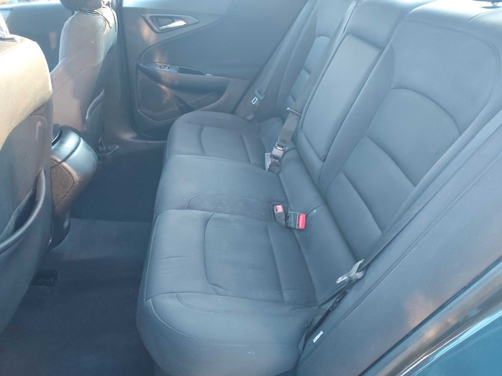 2017 Chevrolet Malibu Image 11