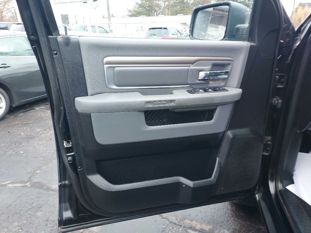 2014 RAM 1500 Image 11