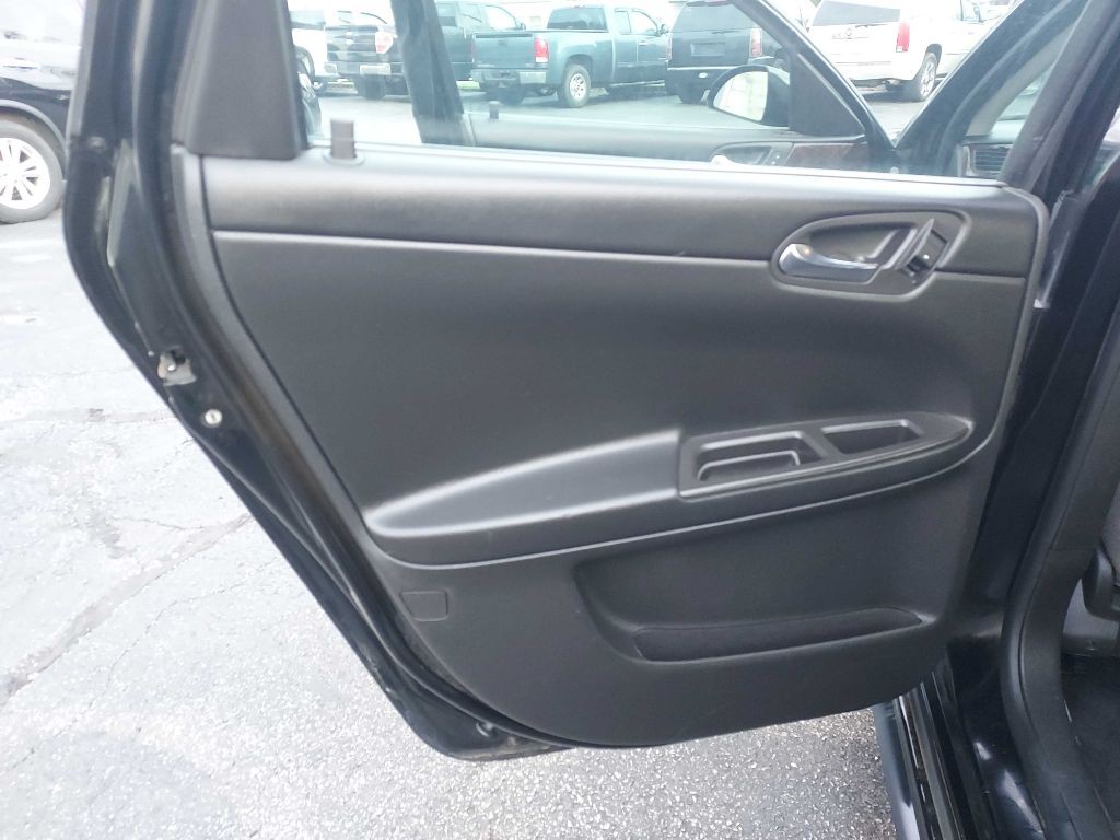2016 Chevrolet Impala Image 12