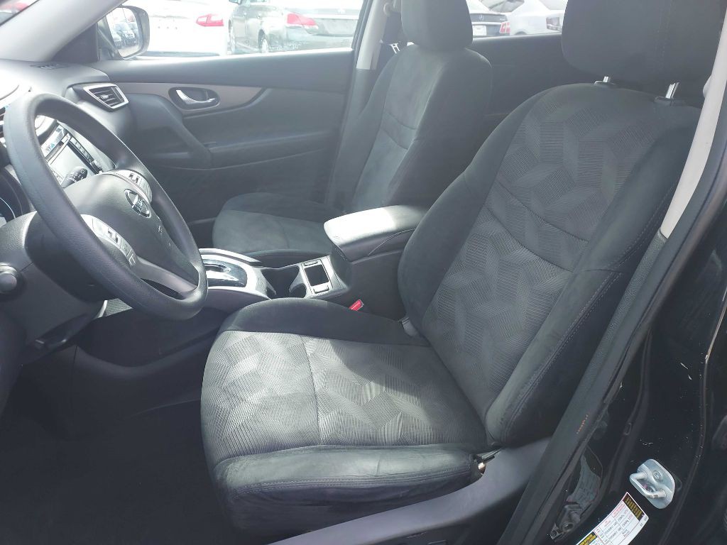 2016 Nissan Rogue Image 10