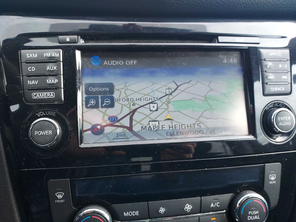 2016 Nissan Rogue Image 17